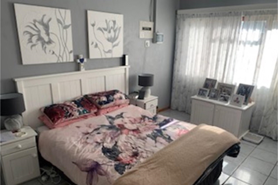 3 Bedroom Property for Sale in Gouritsmond Western Cape